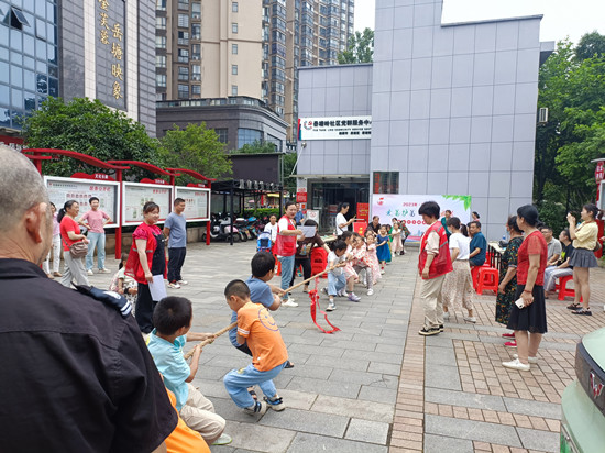 岳塘嶺社區(qū)開展“愛苗護(hù)苗·守護(hù)成長”系列活動