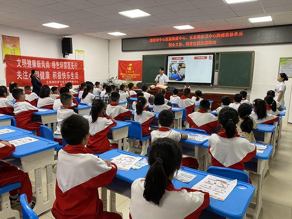 五里堆街道社區(qū)衛(wèi)生服務(wù)中心開展2023年“中國心肺復(fù)蘇周”宣傳活動
