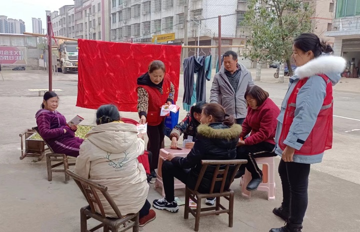 昭山鎮(zhèn)路口社區(qū)扎實開展冬季森林防火巡查宣傳活動