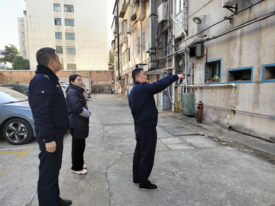 建設(shè)路街道開展餐飲門店油煙凈化器專項檢查