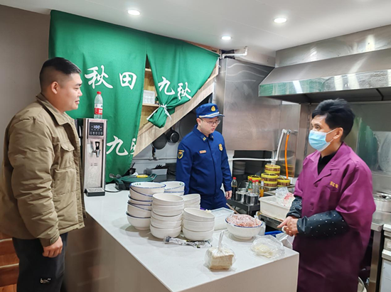 霞光社區(qū)：開展餐飲門店燃氣、消防安全“回頭看”