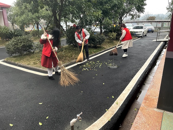 學(xué)雷鋒?文明實(shí)踐我行動(dòng)丨紅旗新時(shí)代文明實(shí)踐站開展環(huán)境衛(wèi)生大掃除志愿服務(wù)活動(dòng)