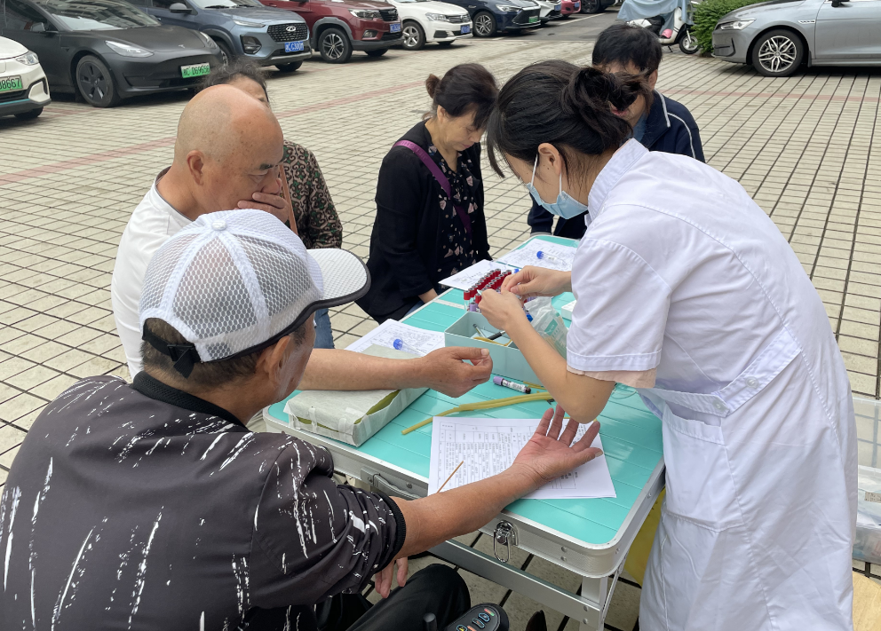 安樂社區(qū)開展“義診活動進社區(qū) 便民服務(wù)暖人心”社區(qū)義診活動