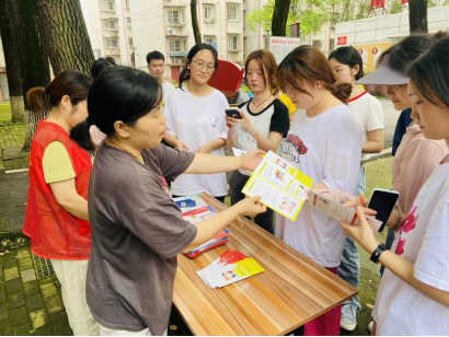 下攝司街道開展國際禁毒日宣傳活動