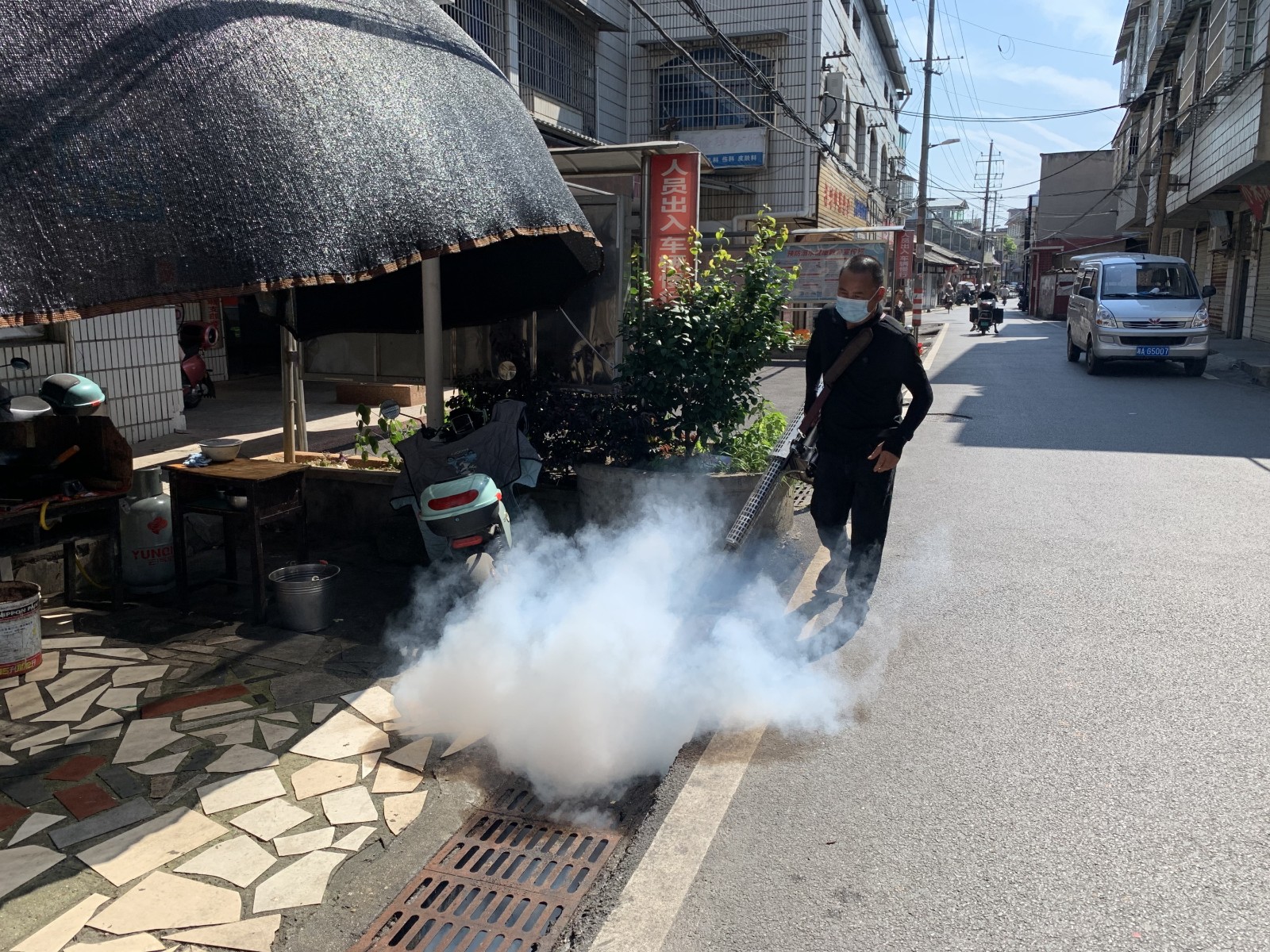 板塘街道多舉措扎實開展病媒生物防制工作