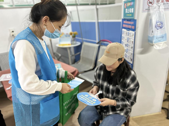 向陽社區(qū)：“三長制”助力居民醫(yī)保繳費(fèi)“鄰”距離