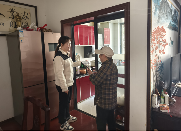 五里堆社區(qū)：暖心便民服務(wù)卡 服務(wù)群眾零距離
