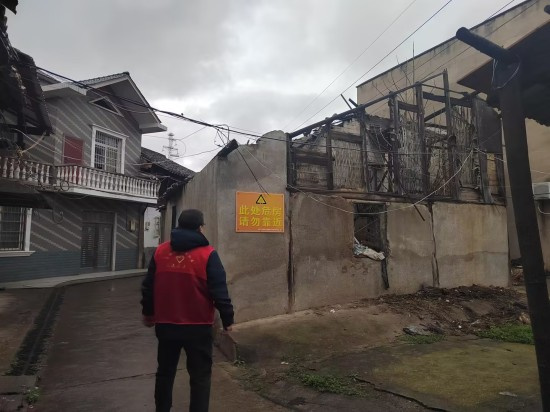 橫街社區(qū)積極應(yīng)對強降雨天氣 筑牢安全防線