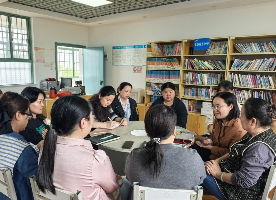 共探青春成長(zhǎng)密碼 筑牢德育育人防線 ——湘鋼三校舉辦青春期教育專題德育研討活動(dòng)