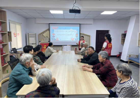 金耐社區(qū)開(kāi)展“文明交通進(jìn)小區(qū) 安全宣傳零距離”活動(dòng)