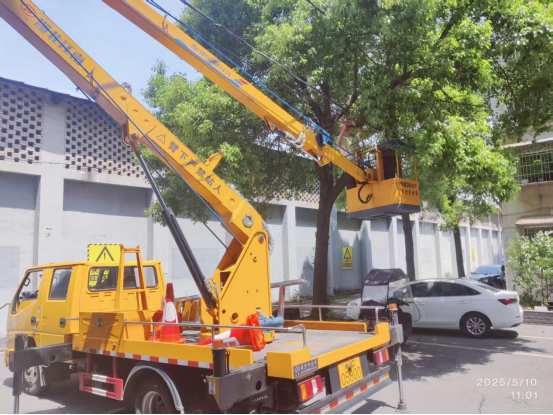 紗廠街社區(qū)：消除掉落電線隱患 守護(hù)居民出行平安
