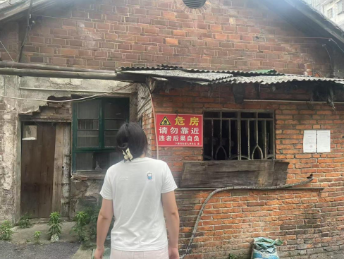 下攝司街道全力筑牢暴雨大風(fēng)“防御墻”