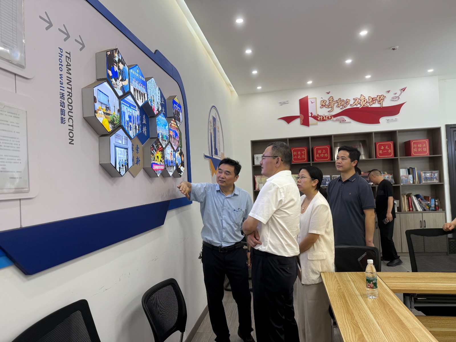 人大下攝司街道工委：聚焦?fàn)I商環(huán)境提升 服務(wù)企業(yè)“零距離”