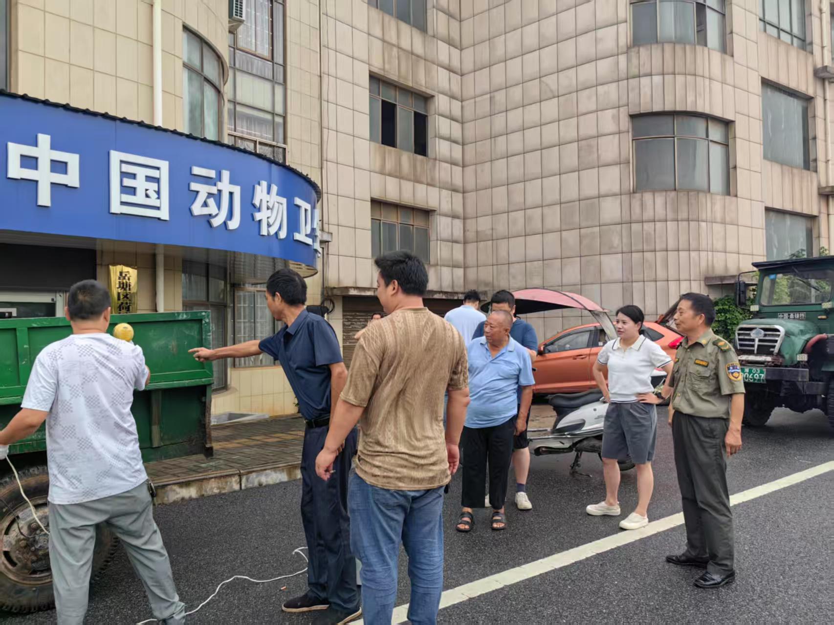 區(qū)農(nóng)業(yè)農(nóng)村局開展2025年拖拉機和聯(lián)合收割機集中年檢工作