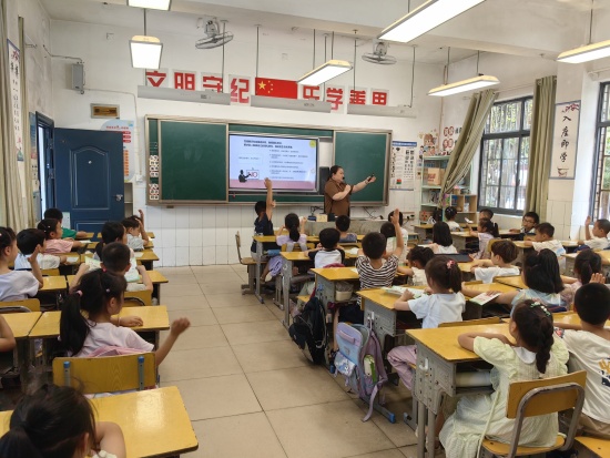岳塘街道多舉措織密未成年人防性侵“保護(hù)網(wǎng)”