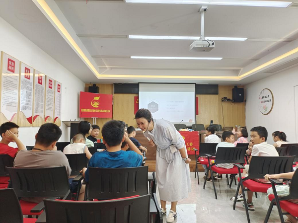曙光社區(qū)：探索生命奧秘 點亮成長之光