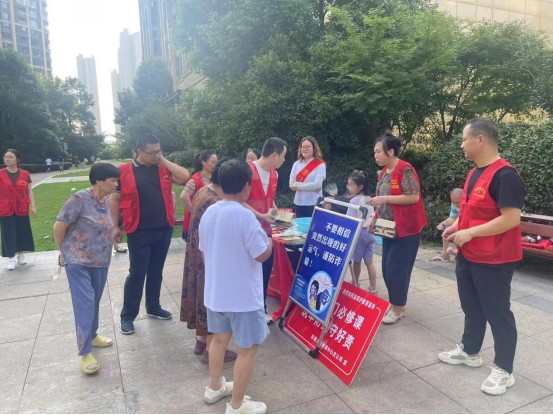五里堆社區(qū)攜手聯(lián)點共建單位共筑反詐“防護網(wǎng)”