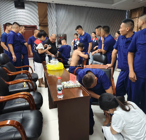 荷塘街道社區(qū)衛(wèi)生服務(wù)中心進消防大隊開展義診活動