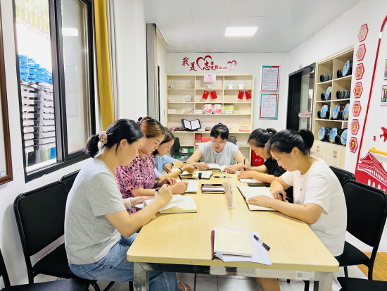 盘龙社区：以“三听三问”架起连心桥 用实干作风破解群众“急难愁盼”