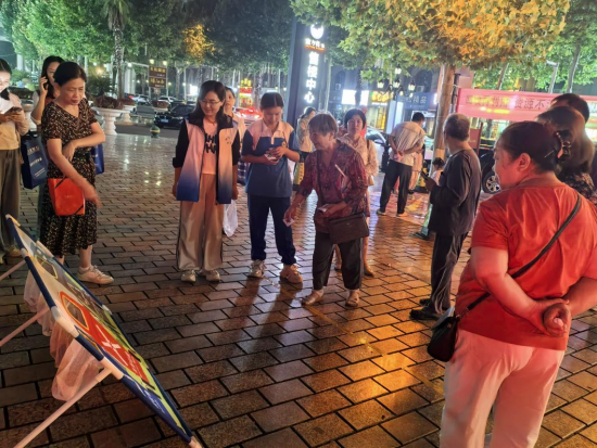 云峰社区开展“潭分类·心相连”生活垃圾分类主题活动