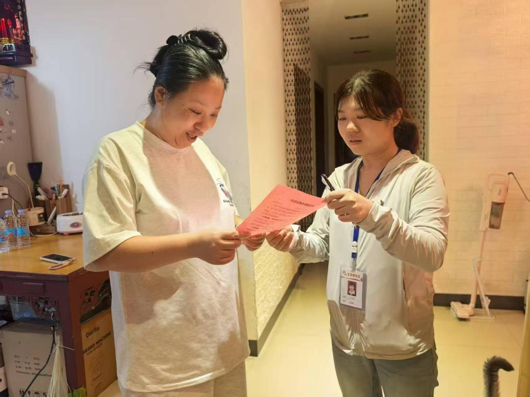 五里堆社区开展“推进垃圾分类 建设美丽社区”宣传活动