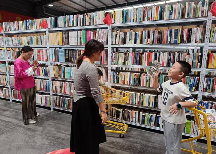 昭山鎮(zhèn)幸福村小谷吖循環(huán)書倉9月30日開倉 國慶假期開啟“閱讀+”多元體驗