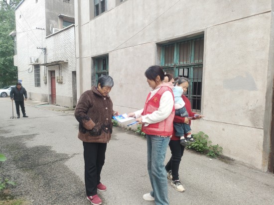 横街社区开展防范电信网络诈骗宣传活动