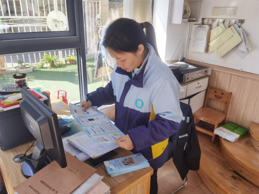 岳塘村：扎实推进居民医保征缴工作