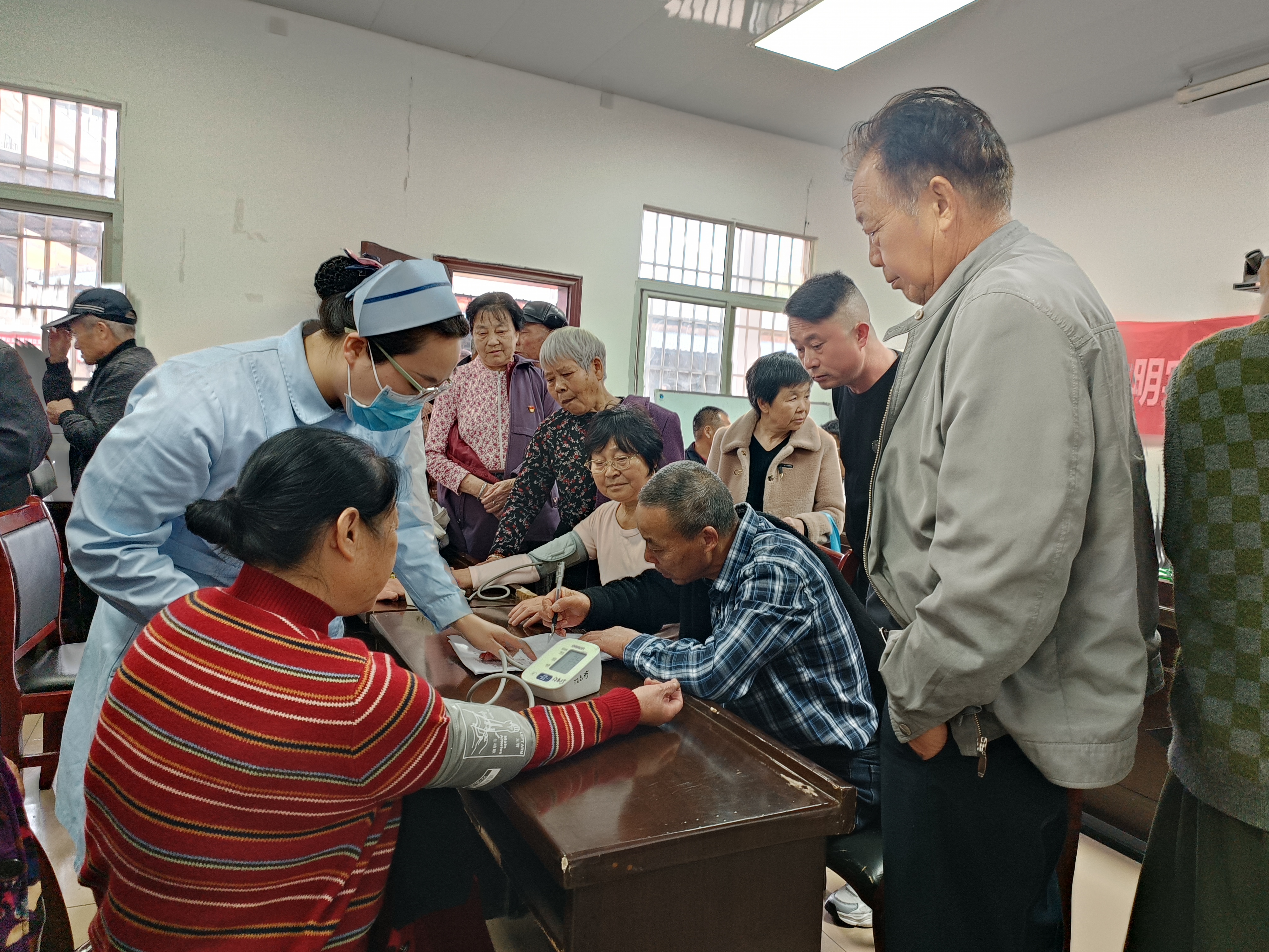 西塘村：多維服務(wù)托起“幸福夕陽(yáng)”