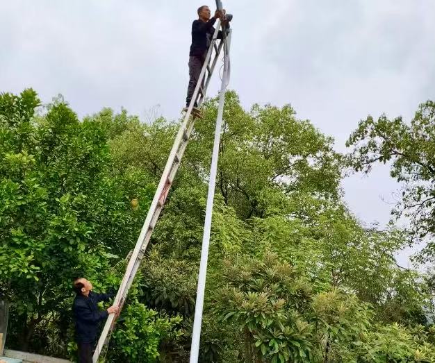 云和村：維修路燈解民憂 照亮村民回家路