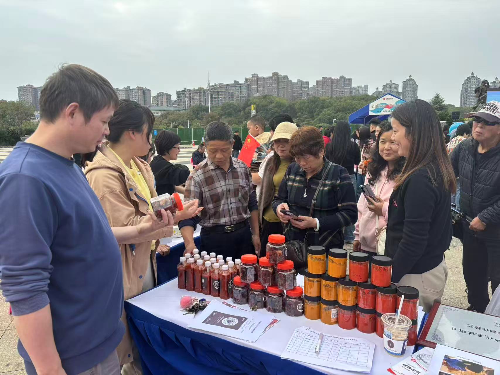 長(zhǎng)城社區(qū)慈善基金與愛(ài)心單位“雙向奔赴” 共繪向善畫(huà)卷