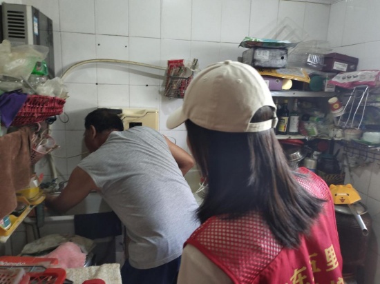 金耐社区：银发巧匠显身手 暖心服务解民忧