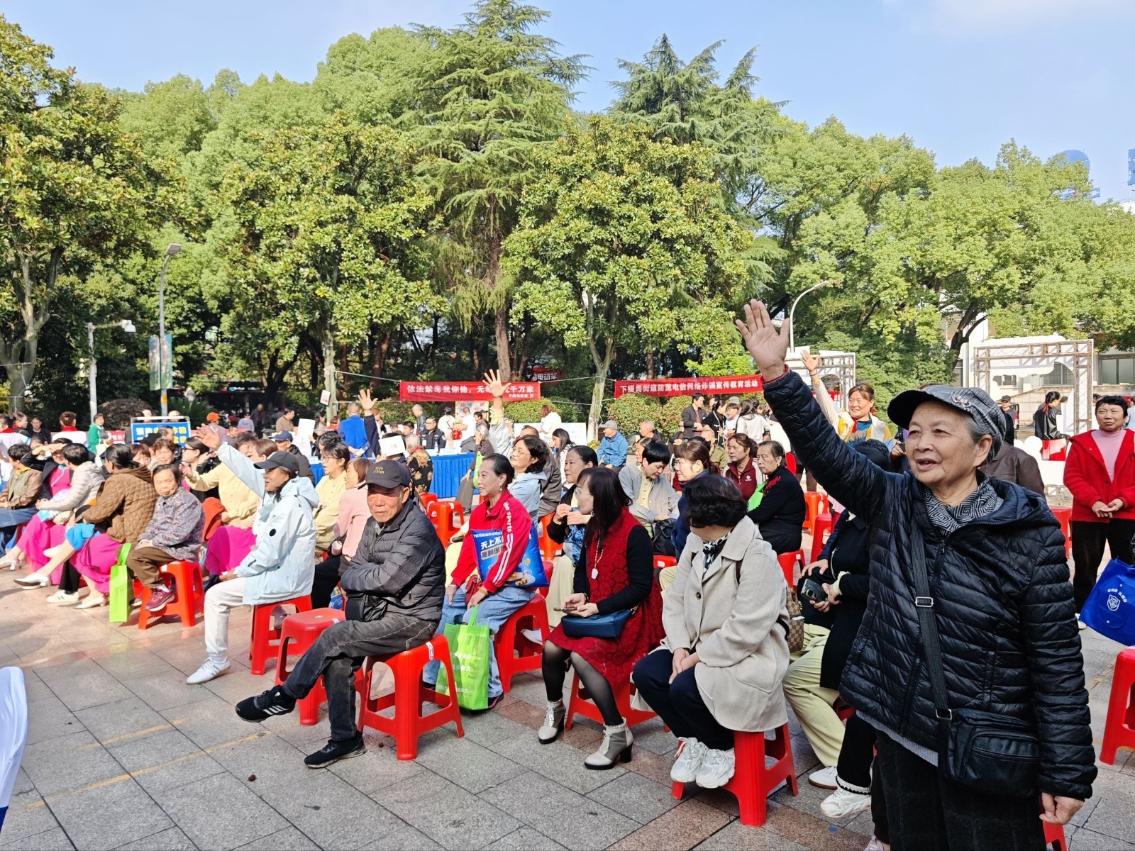 鸦雀塘社区：居民公约“接地气” 社区治理“聚人心”