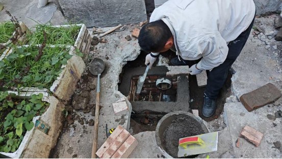 半邊街社區(qū)：污水返涌群眾憂  快速解決獲好評