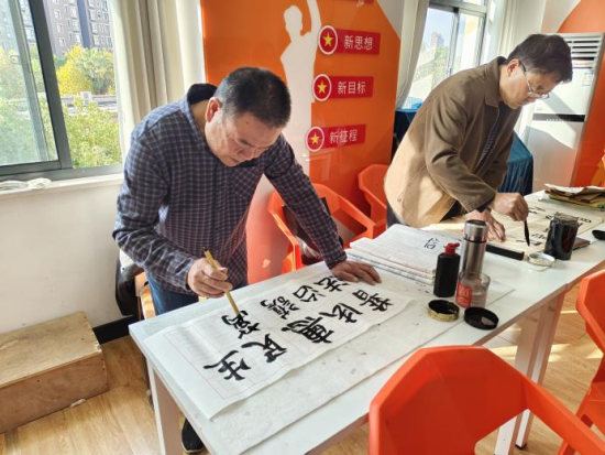 云峰社区：笔墨传法治 书香润民心