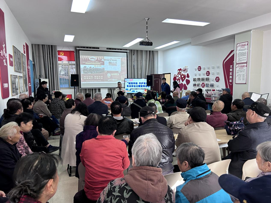 向阳社区开展“科学饮食·健康养老”食品安全主题宣传活动