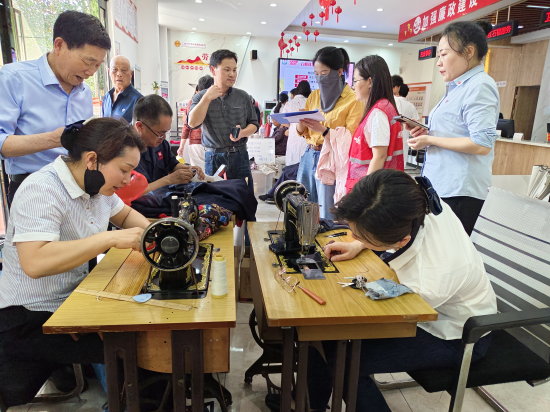 云峰社區(qū)：“一核兩管三治”強(qiáng)服務(wù) 雙向奔赴繪就鄰里和睦圖