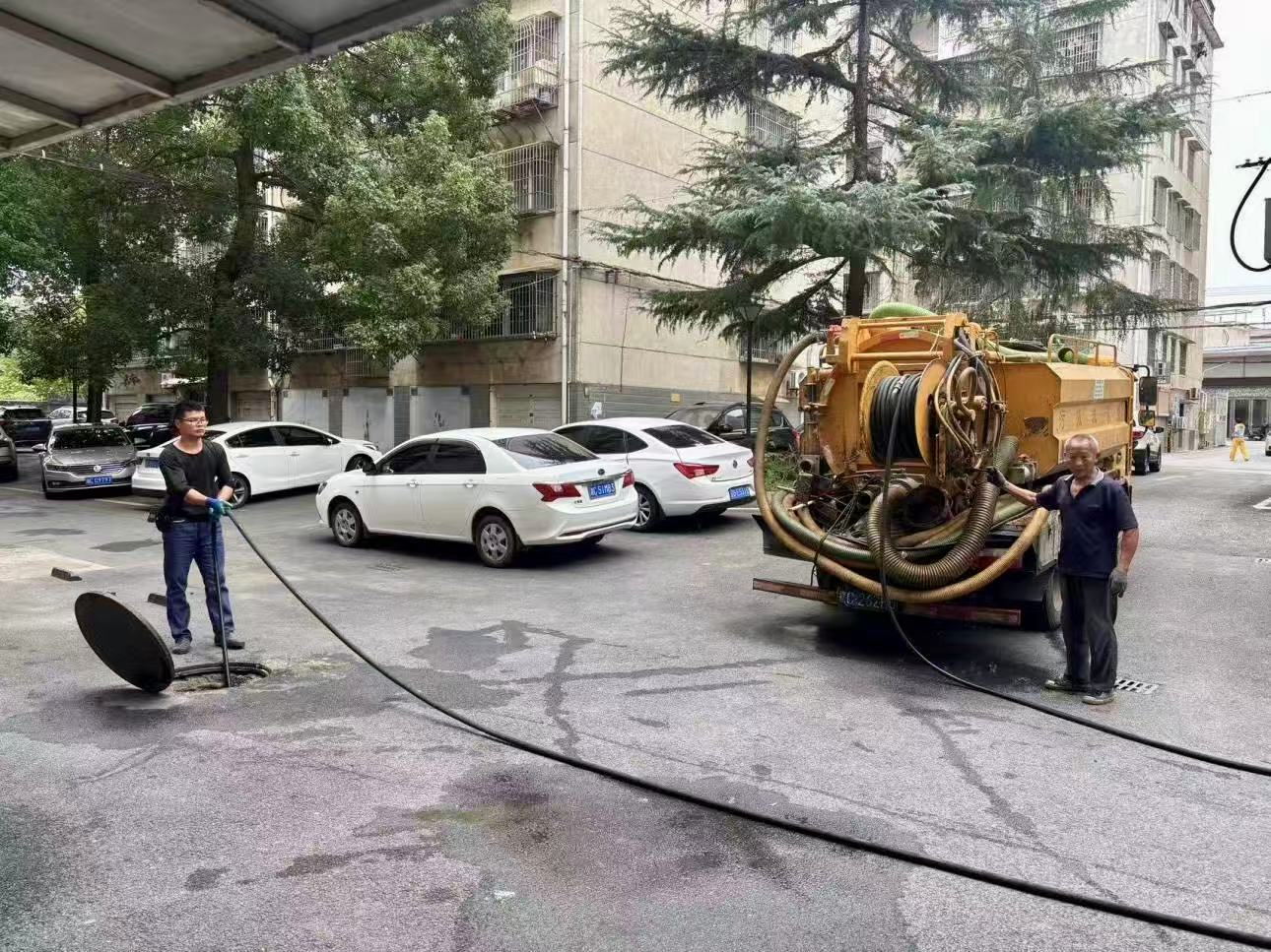 新塘里社區(qū)：清淤疏堵優(yōu)環(huán)境