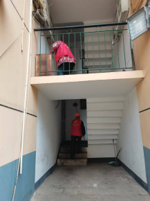 向家塘社區(qū)新時(shí)代文明實(shí)踐站開(kāi)展“環(huán)境整治  清潔家園”志愿服務(wù)活動(dòng)