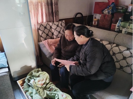 長城社區(qū)：“敲門行動”為老舊小區(qū)織密安全防護網(wǎng)