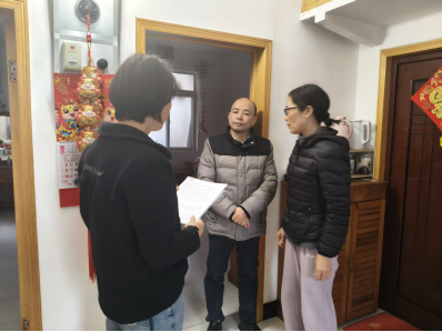 摸排走訪顯真情 運(yùn)河社區(qū)為長期病患家庭點(diǎn)亮“希望之燈”