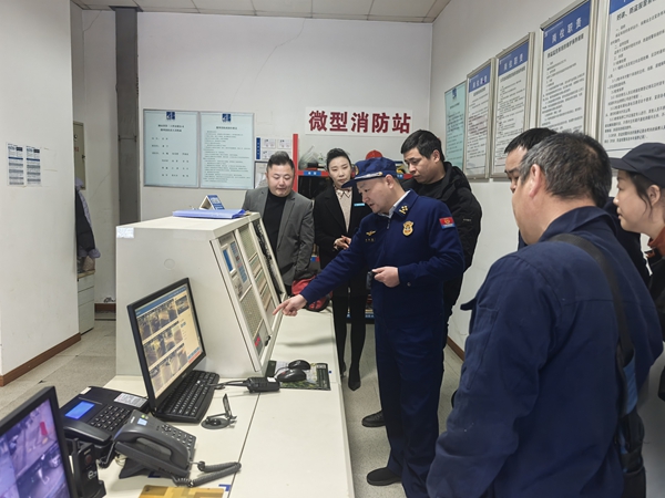 岳塘區(qū)消防救援大隊(duì)開展高層建筑消防安全檢查