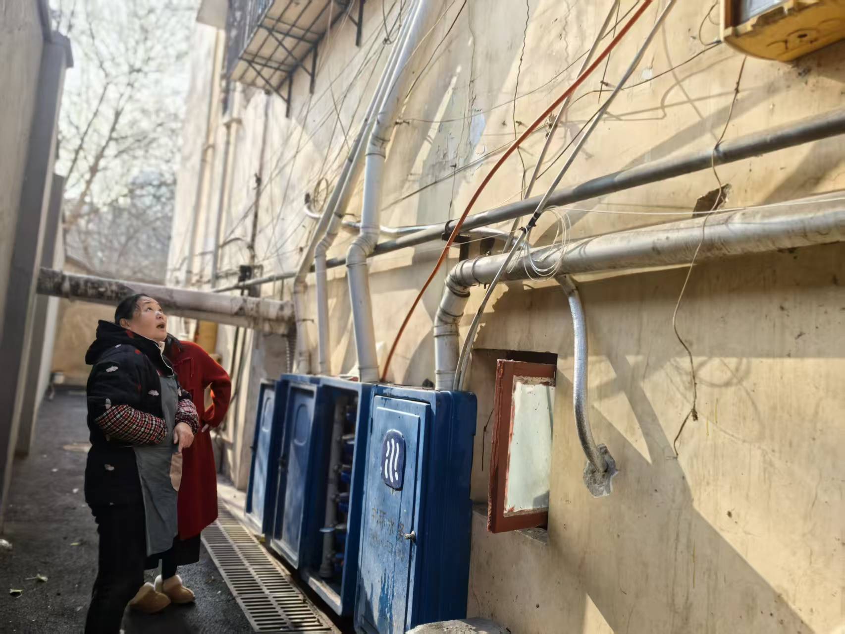 曉塘社區(qū)排查搶修筑牢冬日供水防線