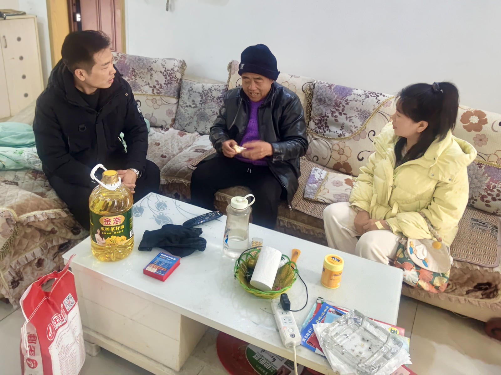 國強(qiáng)社區(qū)開展困難群眾慰問活動(dòng)