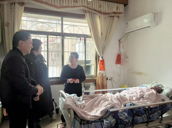 寶塔街道各社區(qū)開展春節(jié)前走訪慰問活動