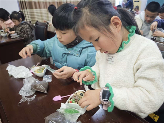 岳塘區(qū)圖書館開展“寒假萌趣多肉樂園”主題活動(dòng)