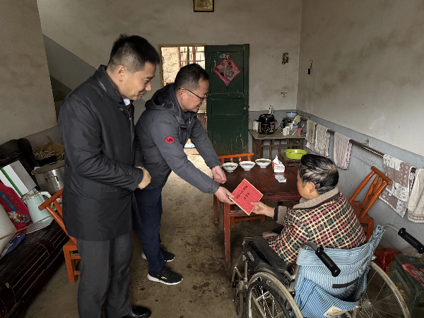 湘潭市人大代表岳塘區(qū)第四小組開展春節(jié)慰問活動