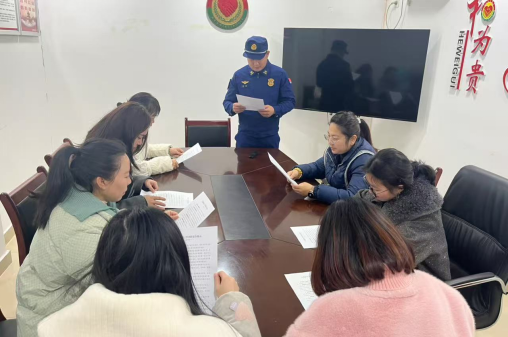 五里堆社區(qū)開展護平安活動