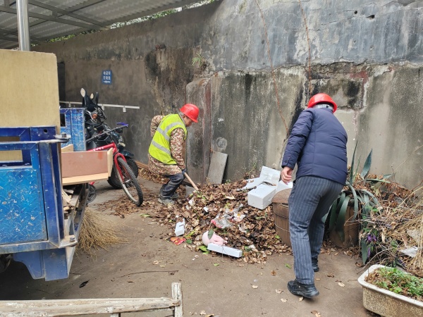 葩金社區(qū)：黨員群眾齊動手 攜手共創(chuàng)美家園