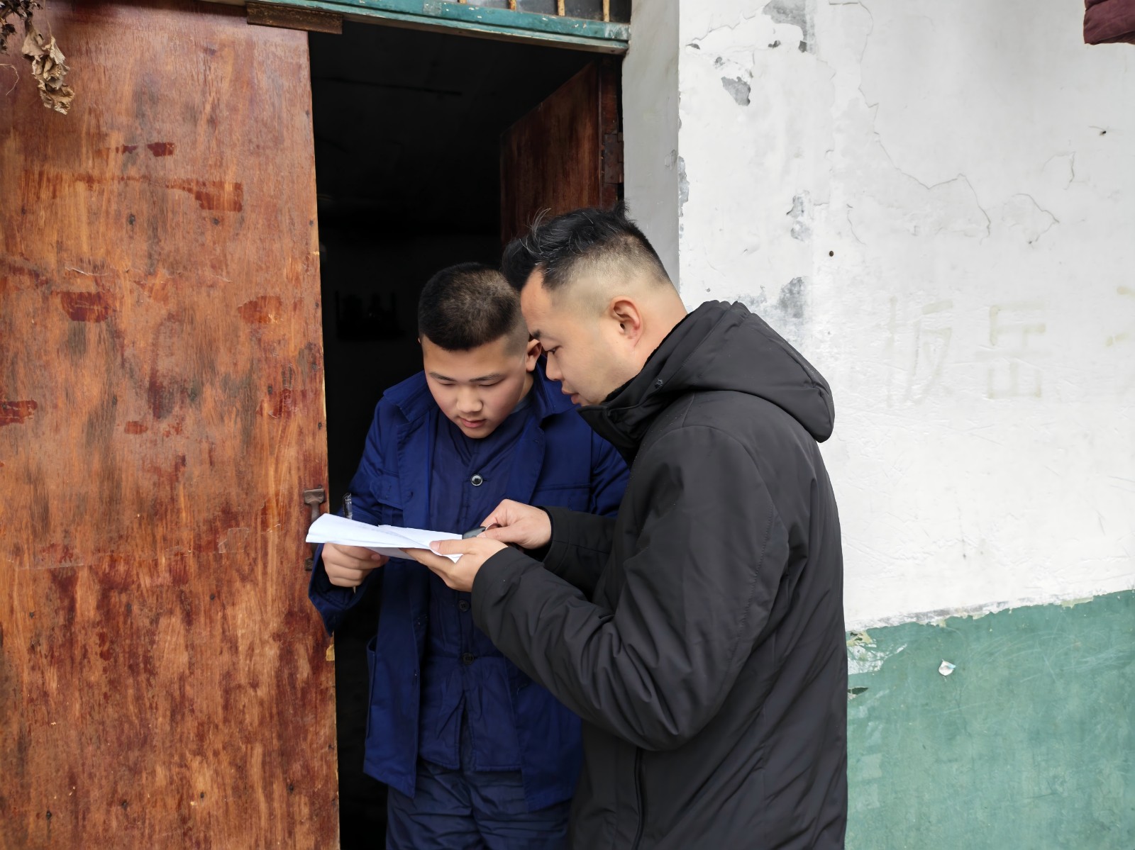 岳塘村：节后“敲门”送岗位 就业春风暖人心